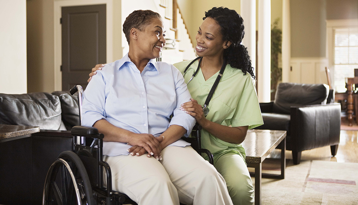 Qualified nursing professional providing expert home healthcare services to elderly patient with compassion