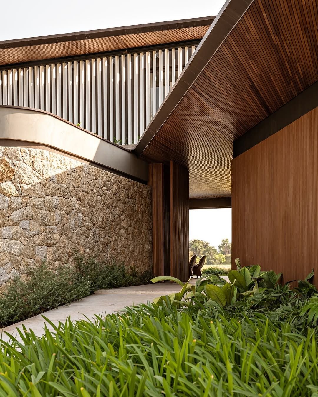 Fachada com Detalhes Ripados